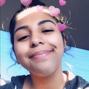 Meet your Posher, Ana